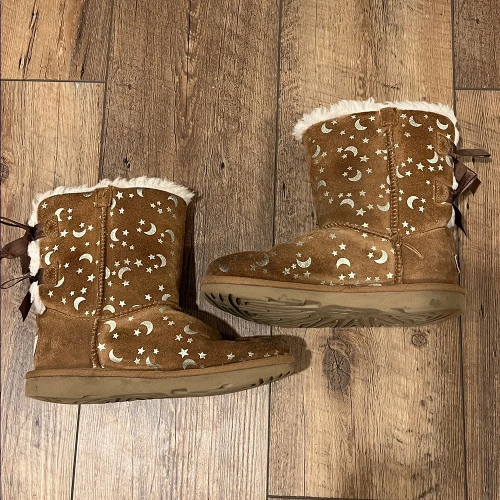 UGG Bailey Bow Moon and Stars Boot, Little Kid Size 2